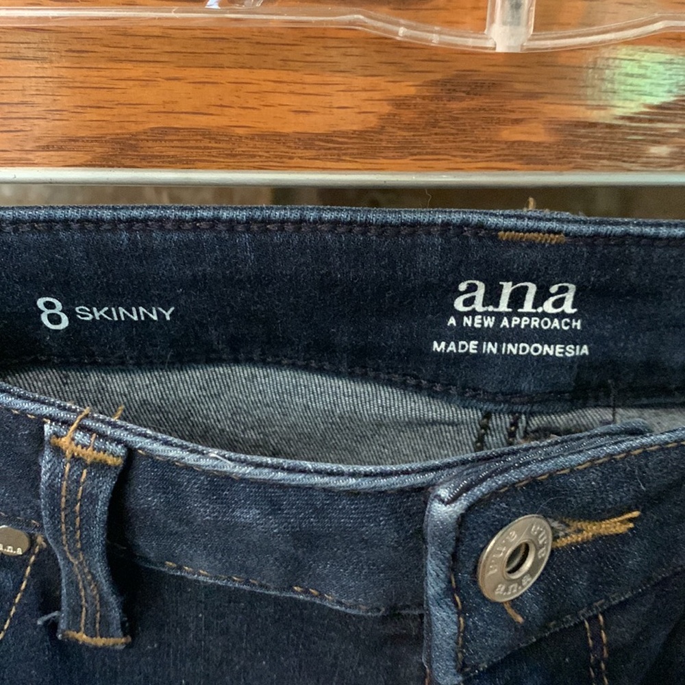 Women’s Ana skinny jet jeggings mid-rise jeans - Picture 5 of 8